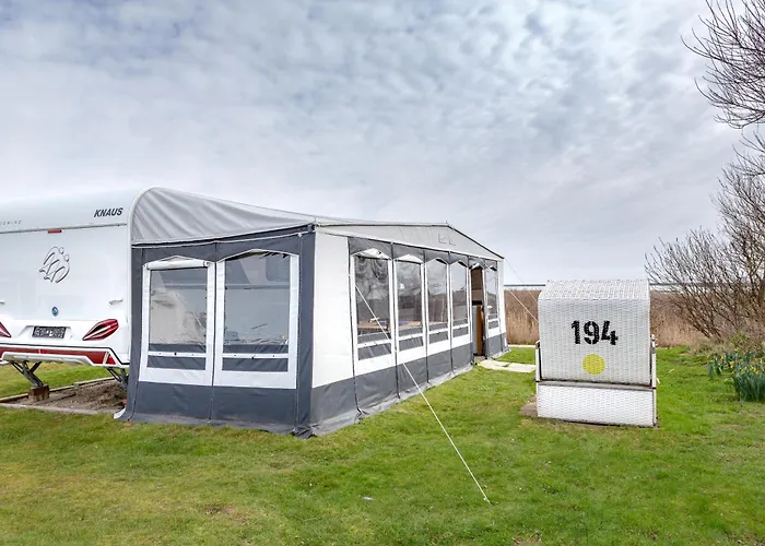 CAMPING-SYLT Wohnwagen mit Blick aufs Meer